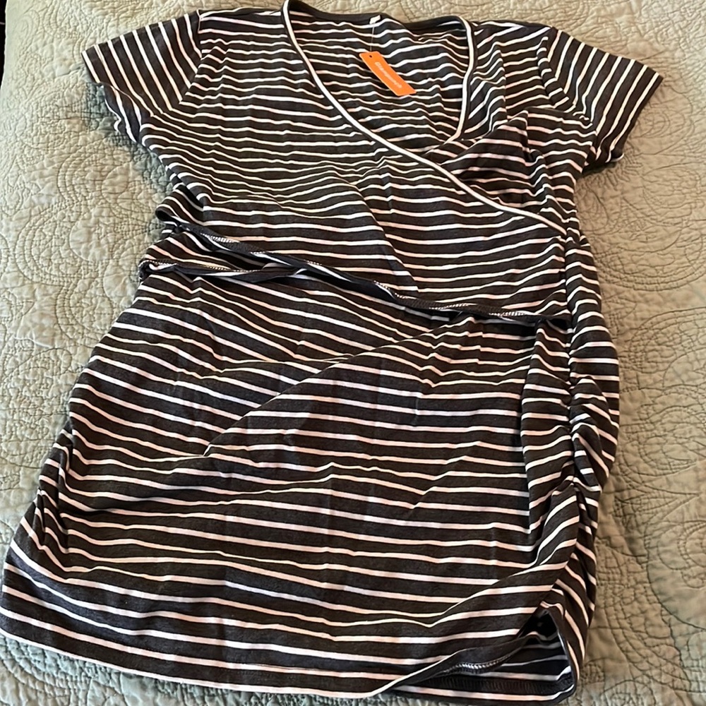 Size L nursing top NWT.  Striped with ruching.  Fits snug.